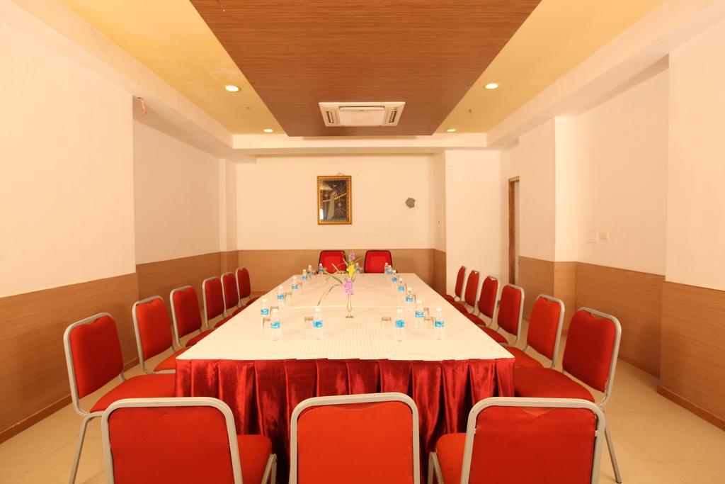 Sterling V Grand Madurai Hotel Екстериор снимка