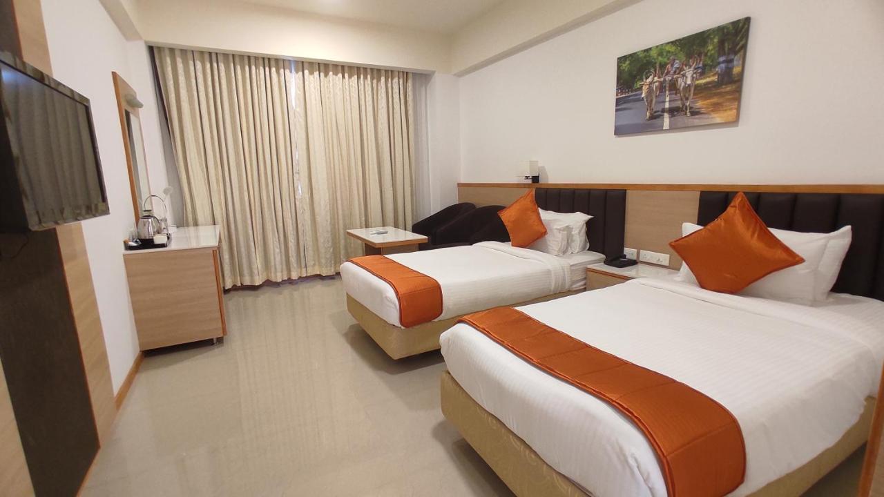 Sterling V Grand Madurai Hotel Екстериор снимка