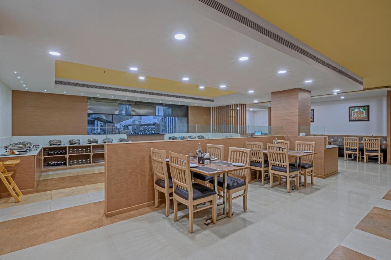 Sterling V Grand Madurai Hotel Екстериор снимка