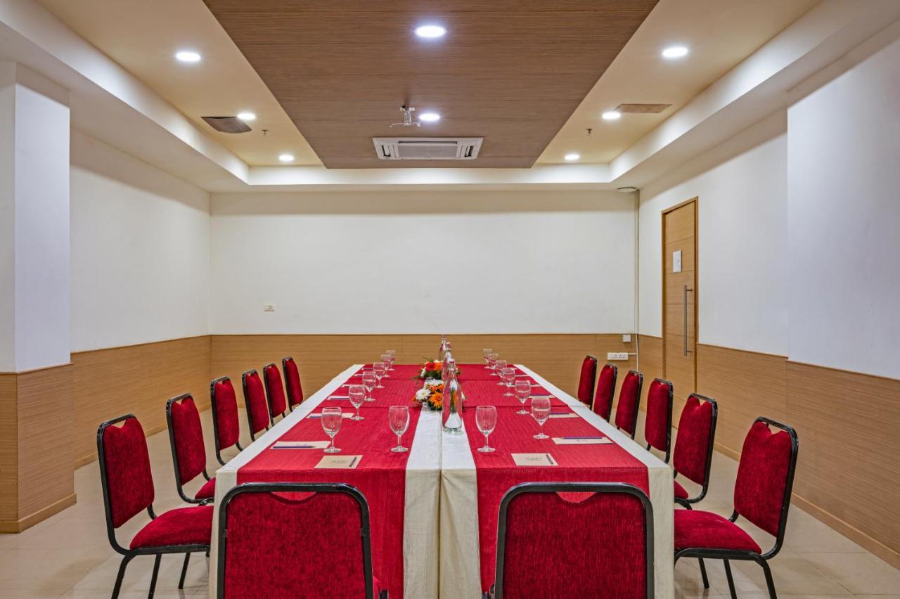 Sterling V Grand Madurai Hotel Екстериор снимка
