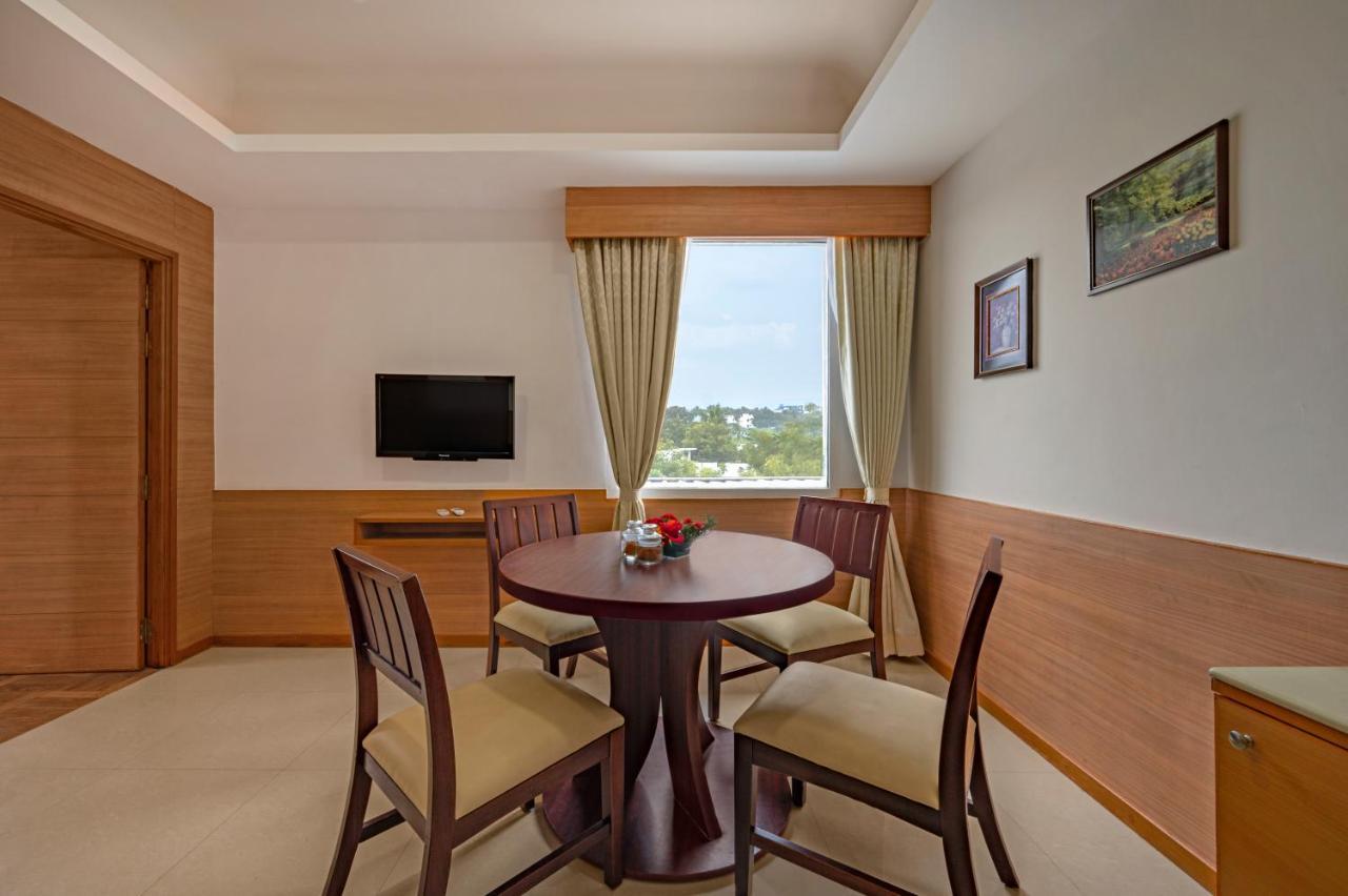 Sterling V Grand Madurai Hotel Екстериор снимка