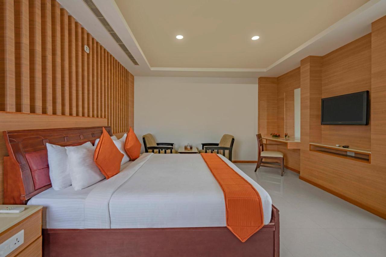 Sterling V Grand Madurai Hotel Екстериор снимка
