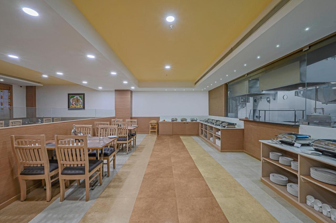 Sterling V Grand Madurai Hotel Екстериор снимка