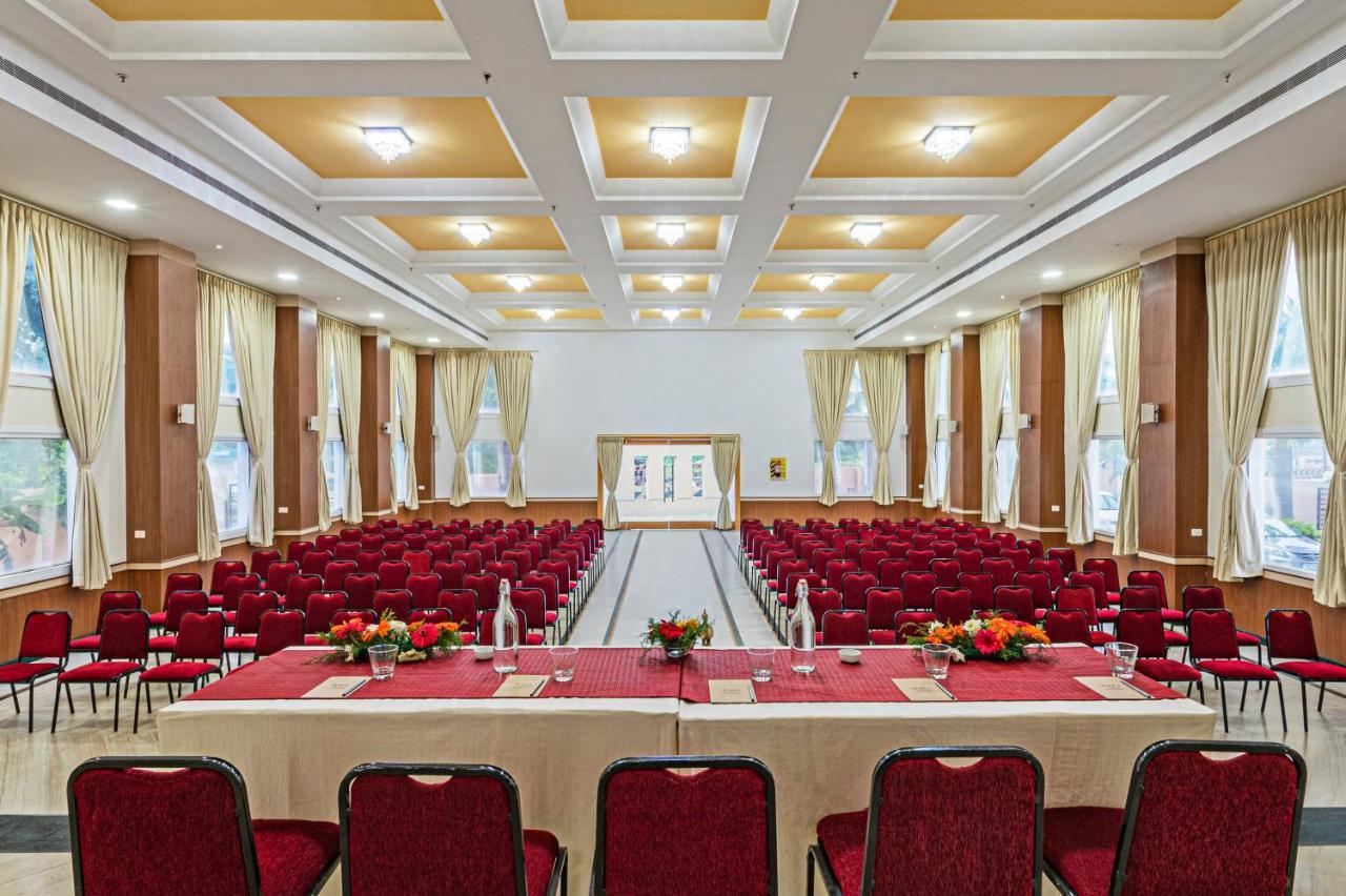 Sterling V Grand Madurai Hotel Екстериор снимка