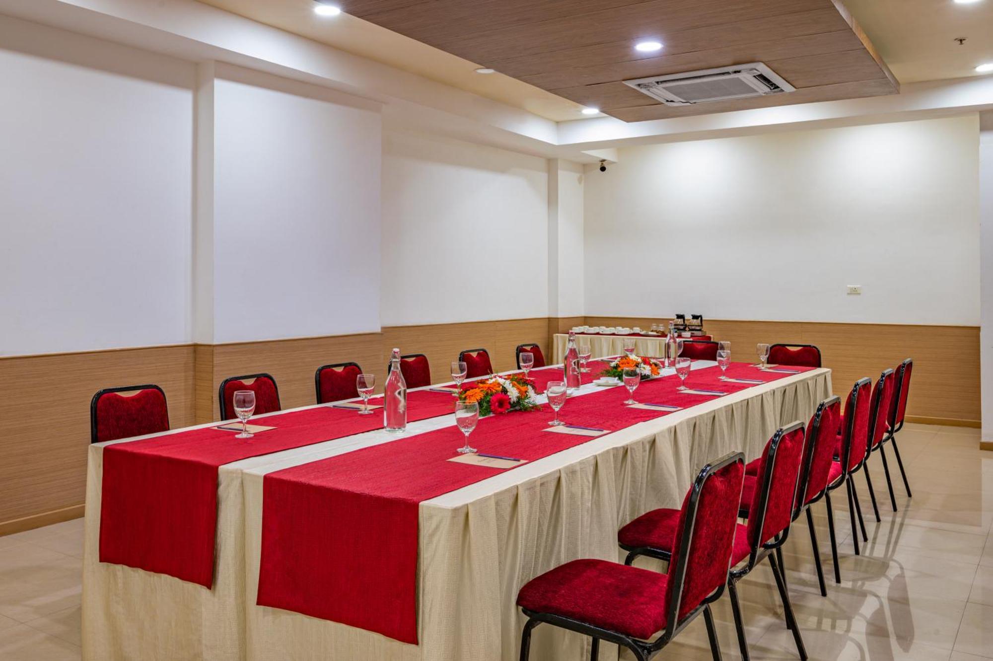 Sterling V Grand Madurai Hotel Екстериор снимка