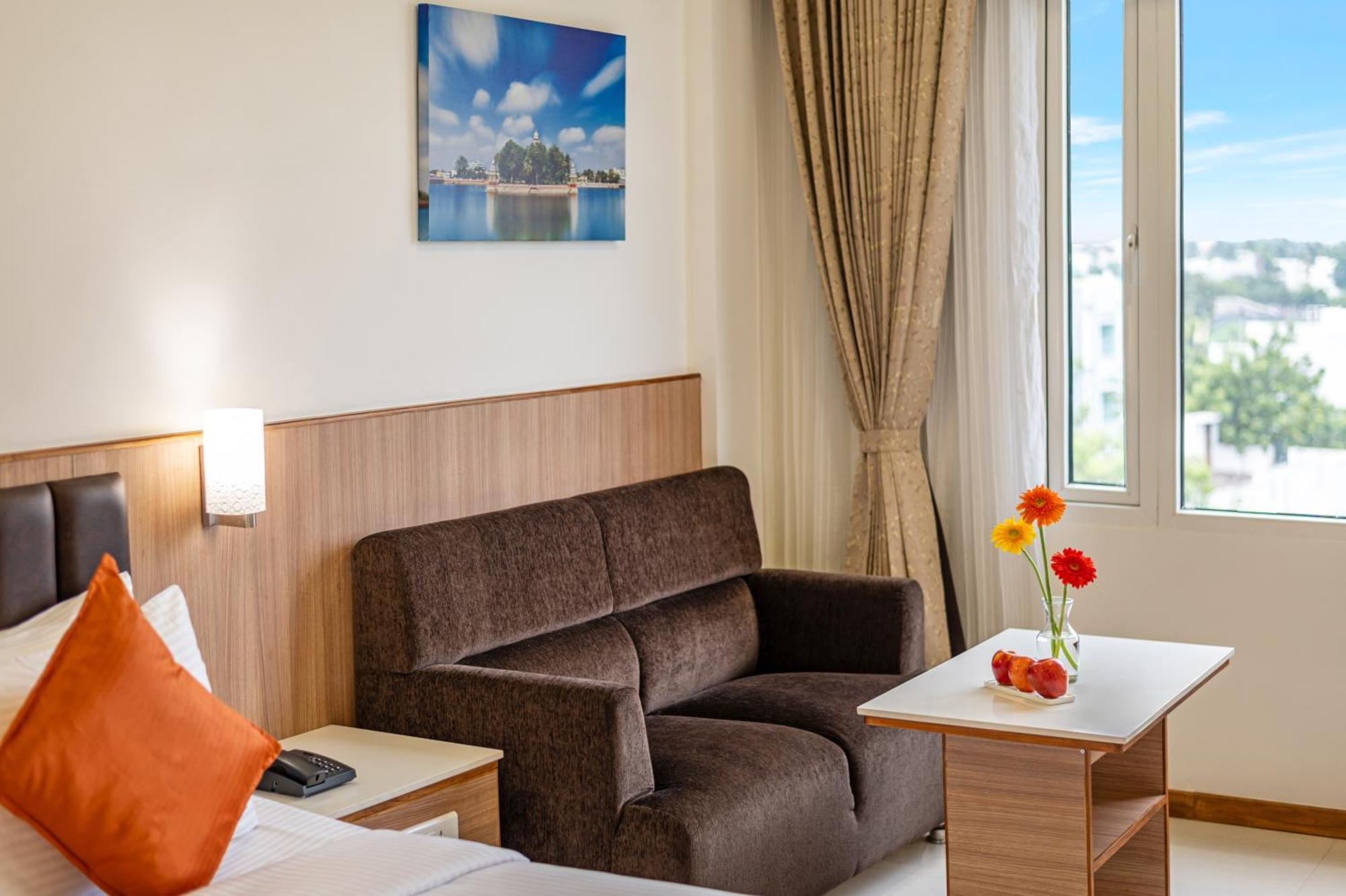 Sterling V Grand Madurai Hotel Екстериор снимка