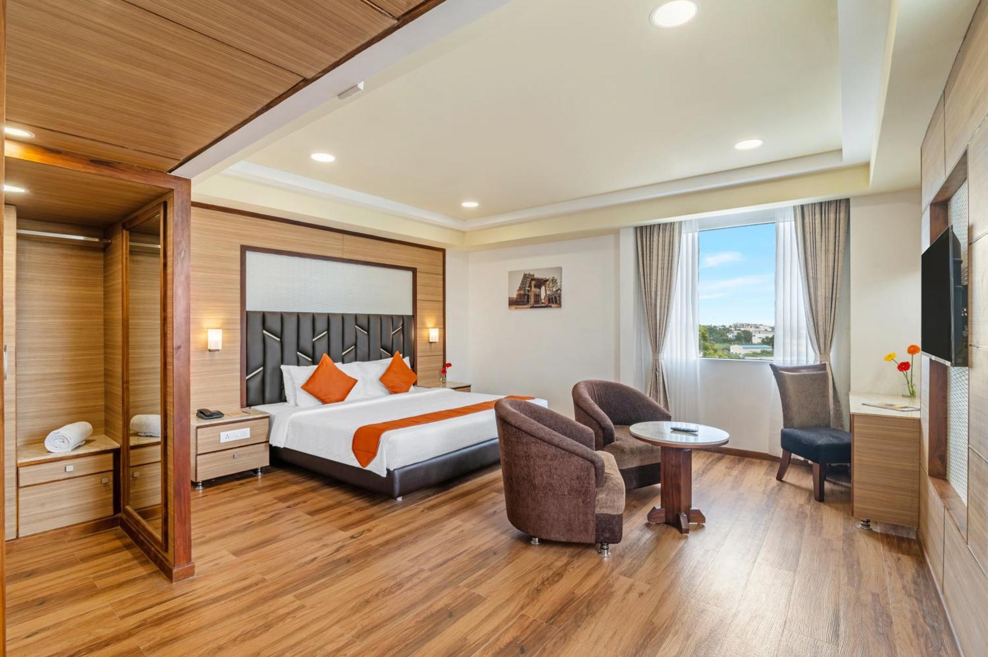 Sterling V Grand Madurai Hotel Екстериор снимка